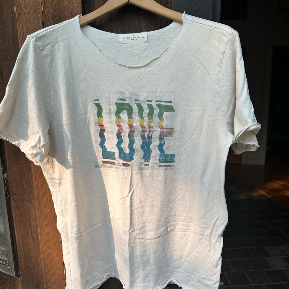 Imogene & Willie  T-Shirt with LOVE Graphic Size M